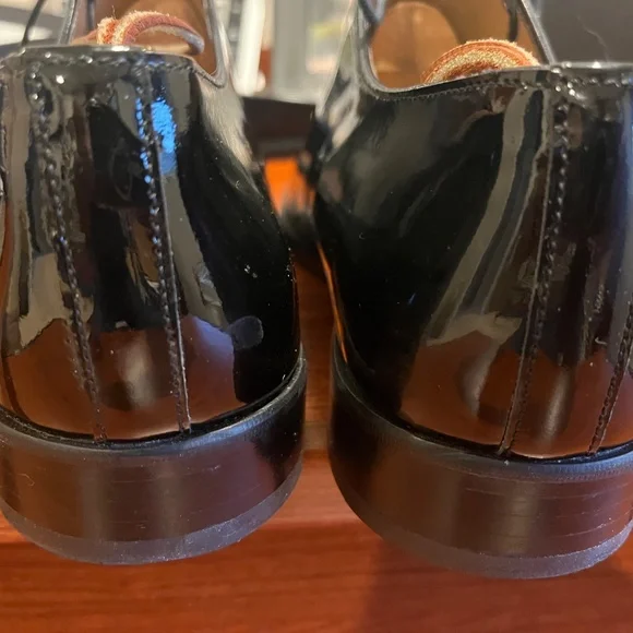 Black patent leather wholecut oxfords size 9 1/2